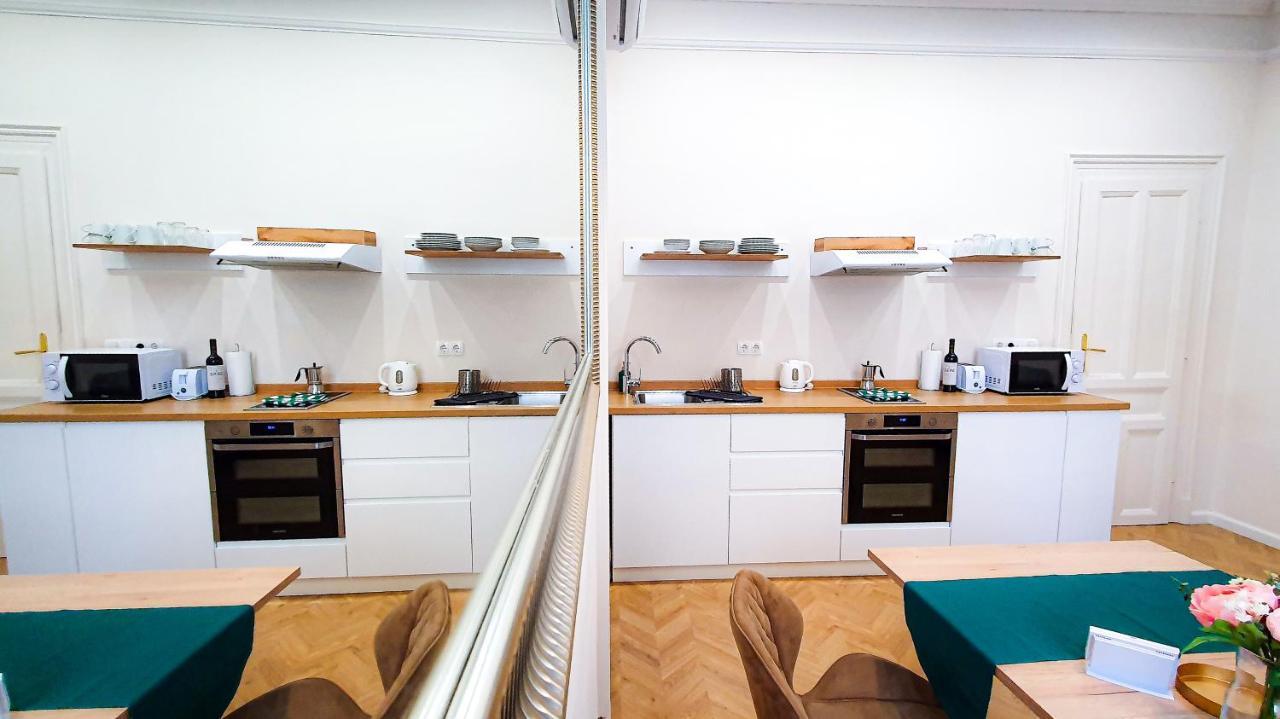 Smaragd Apartman Gyor Luaran gambar